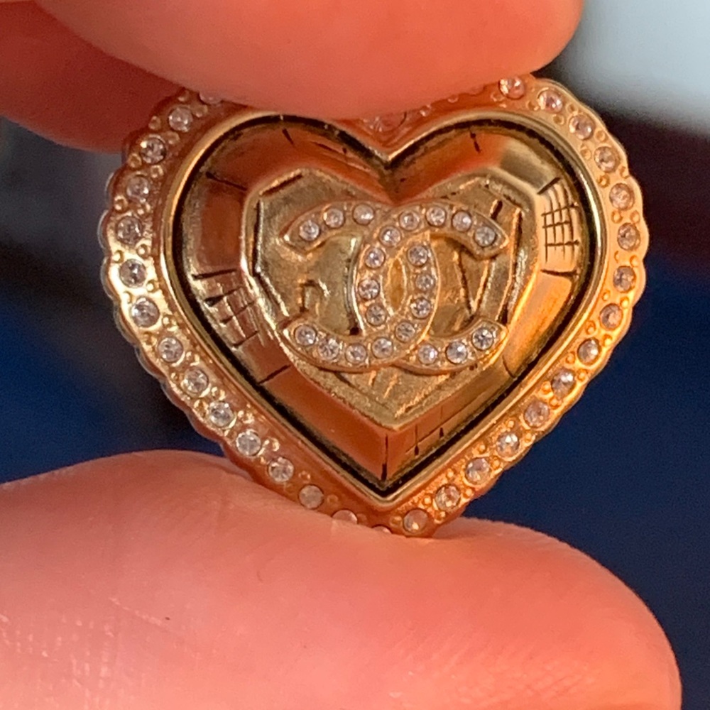 Absolutely stunning, authentic, limited edition, cc Chanel heart rare earrings.